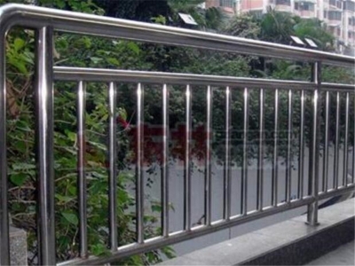 济南不锈钢护栏的安装细节